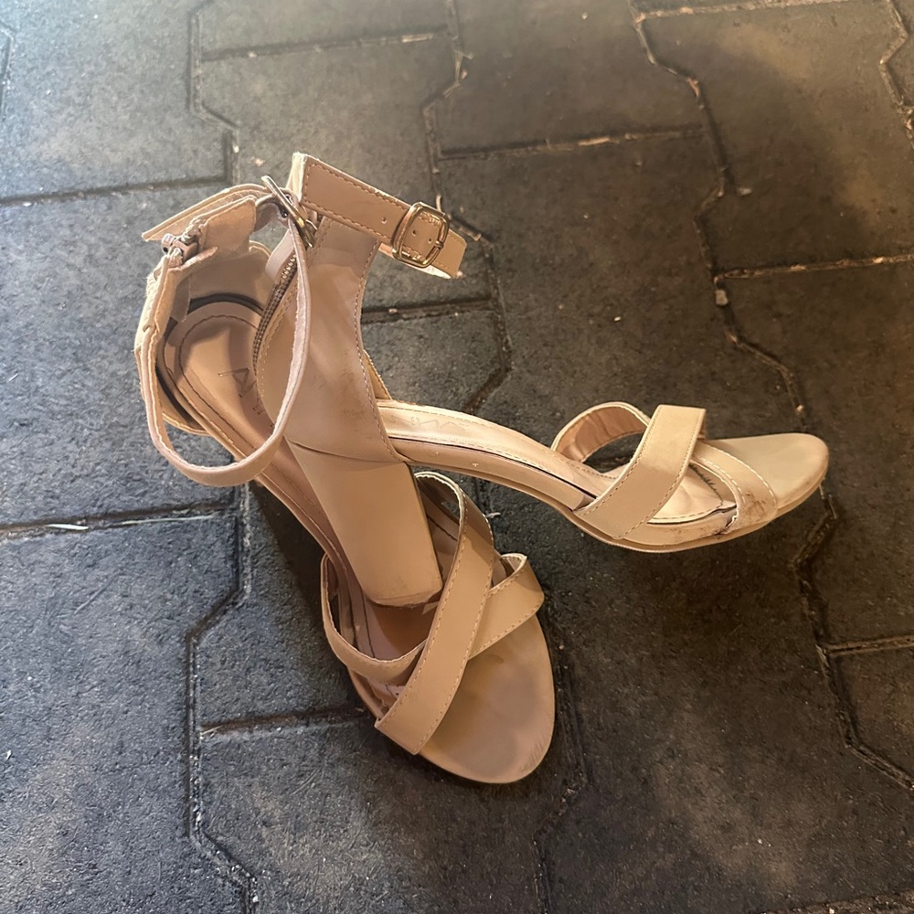 Anna nude heels